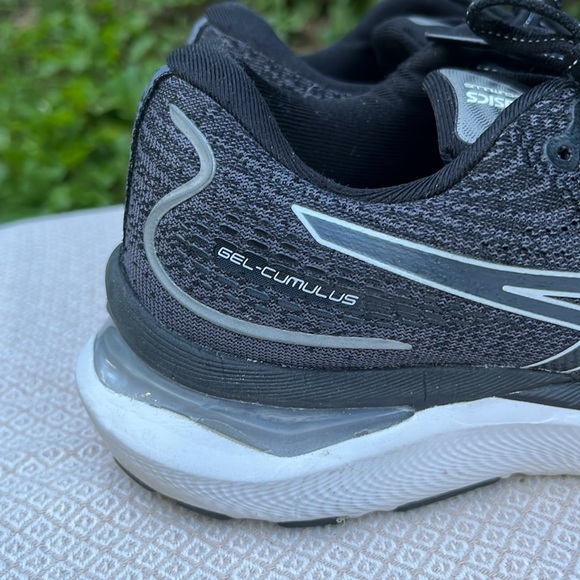 {ASICS} Women’s Gel-Cumulus 22 Running Sneakers - Picture 3 of 11